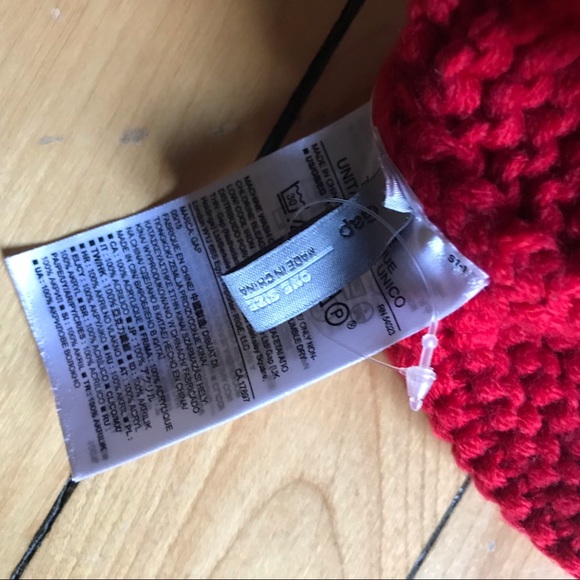 GAP RED BEANIE - Picture 3 of 3